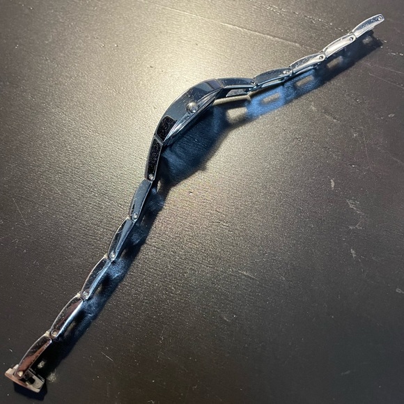 Fossil F2 ES-9722 Mother of Pearl Dial Quartz Watch - Picture 5 of 9